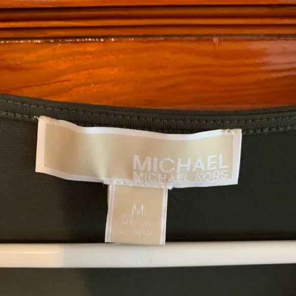 Olive Green short dress - Picture 2 of 5